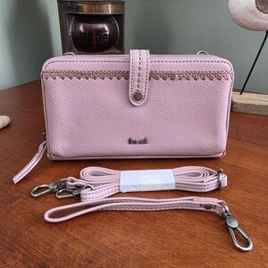 The Sak Iris Smartphone Wallet Blush Pink Leather Crossbody Bag